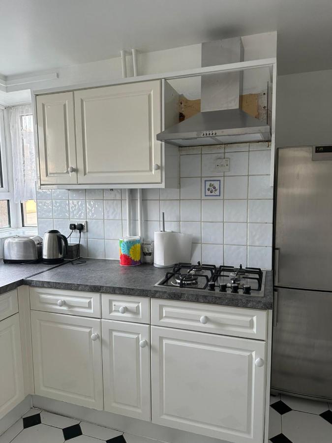 Spacious 2 Bed Flat Barking (Greater London) Exterior foto